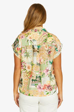 Load image into Gallery viewer, Resort Roses Top 🆕
