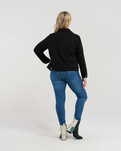 Load image into Gallery viewer, Savannah Jacket

