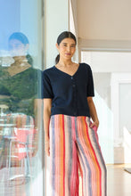 Load image into Gallery viewer, Bee-lieve it Cardi 🆕
