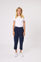 Load image into Gallery viewer, Merit Capri
