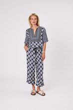 Load image into Gallery viewer, Cortez Capri
