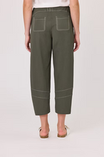 Load image into Gallery viewer, Delta Barrel Leg Pant 🆕
