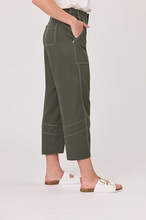 Load image into Gallery viewer, Delta Barrel Leg Pant 🆕

