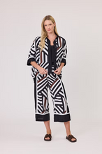 Load image into Gallery viewer, Quay Shirt 🆕
