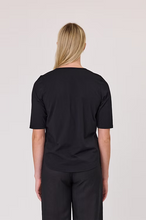 Load image into Gallery viewer, Essential Tee Dragonfly Print 🆕
