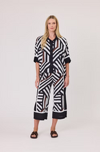 Load image into Gallery viewer, Quay Shirt 🆕

