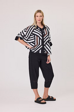 Load image into Gallery viewer, Quay Shirt 🆕
