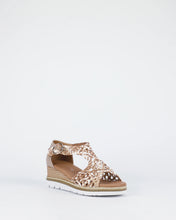 Load image into Gallery viewer, Rumour Sandal
