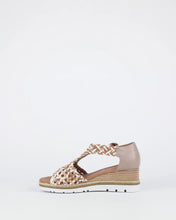 Load image into Gallery viewer, Rumour Sandal
