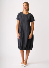 Load image into Gallery viewer, Pleated Maxi Dress 🆕
