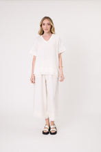 Load image into Gallery viewer, Carola Linen Top
