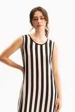 Load image into Gallery viewer, Camryn Dress 🆕

