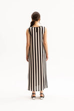 Load image into Gallery viewer, Camryn Dress 🆕
