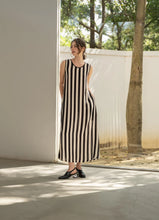 Load image into Gallery viewer, Camryn Dress 🆕

