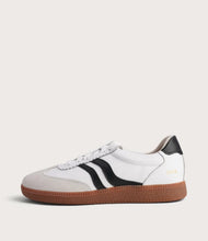 Load image into Gallery viewer, Hamptons Sneaker
