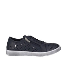 Load image into Gallery viewer, EG 17 Sneaker
