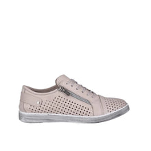 Load image into Gallery viewer, EG 17 Sneaker

