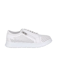 Load image into Gallery viewer, EG172 Sneaker
