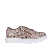 Load image into Gallery viewer, EG172P Sneaker
