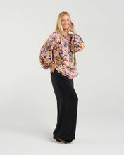 Load image into Gallery viewer, Phoebe Gathered Sleeve Top
