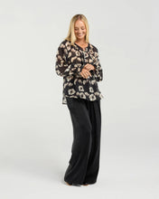 Load image into Gallery viewer, Samatha Pinstitch Detail Blouse

