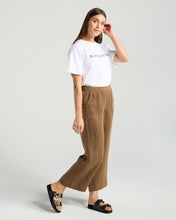 Load image into Gallery viewer, Ester Crop Linen Pant 🆕
