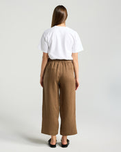 Load image into Gallery viewer, Ester Crop Linen Pant 🆕
