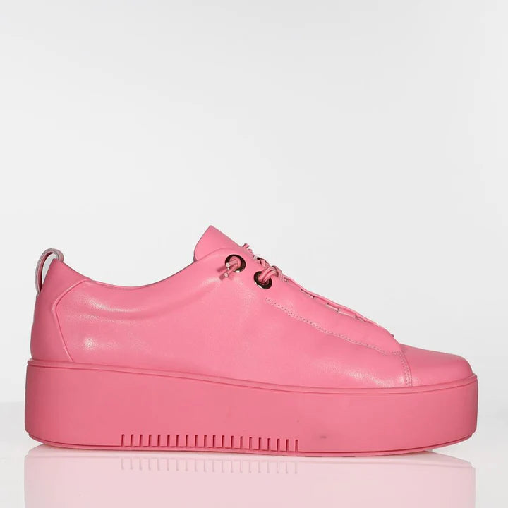Kerri Sneaker