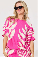 Load image into Gallery viewer, Alessa Print Top 🆕
