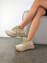 Load image into Gallery viewer, Mana Sneaker 🆕
