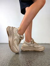 Load image into Gallery viewer, Mana Sneaker 🆕
