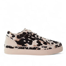 Load image into Gallery viewer, Rizz Royale Sneaker
