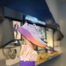 Load image into Gallery viewer, Max Cushioning Elite Speed Play
