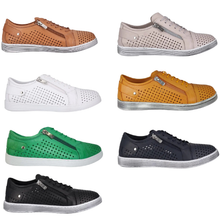 Load image into Gallery viewer, EG 17 Sneaker
