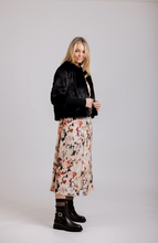 Load image into Gallery viewer, Maria Jacket
