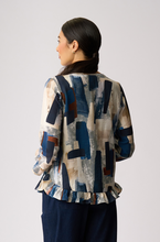 Load image into Gallery viewer, Gathered Scoop Hem Top
