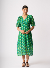 Load image into Gallery viewer, V Neck Features Dress 🆕
