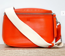 Load image into Gallery viewer, Dani Leather Handbag
