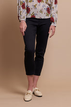 Load image into Gallery viewer, Skinny Ankle Grazer Jean
