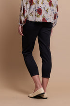 Load image into Gallery viewer, Skinny Ankle Grazer Jean
