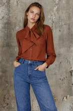 Load image into Gallery viewer, Bow Shirt
