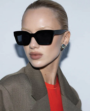 Load image into Gallery viewer, Onassis Sunglasses
