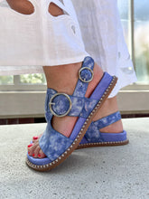 Load image into Gallery viewer, Serene Sandal
