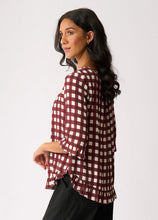 Load image into Gallery viewer, Gathered Scoop Hem Top
