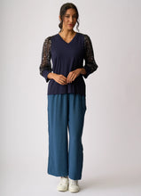 Load image into Gallery viewer, Contrast Woven Shoulder Top

