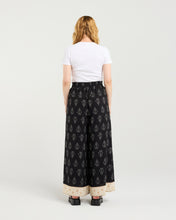 Load image into Gallery viewer, Ellie Pant
