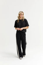 Load image into Gallery viewer, Alphine Palazzo Pants
