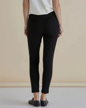Load image into Gallery viewer, Gwen Ponting Legging
