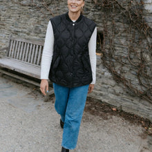 Load image into Gallery viewer, Neve Quilted Vest
